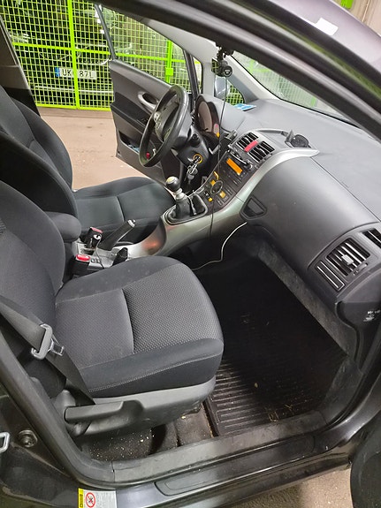 Toyota Auris 5 of 7