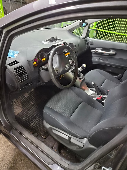Toyota Auris 4 of 7