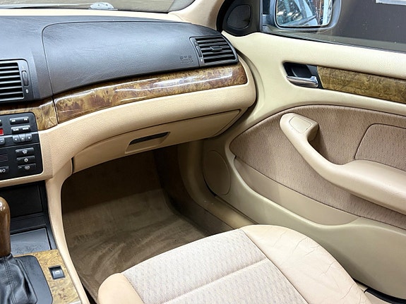 BMW 318i 18 of 18