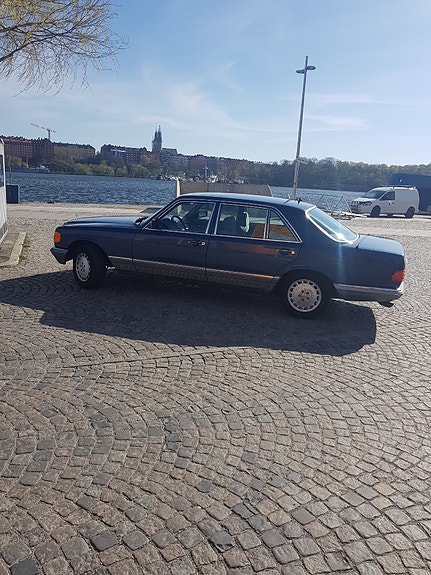 Mercedes-Benz 500 SEL 2 of 3