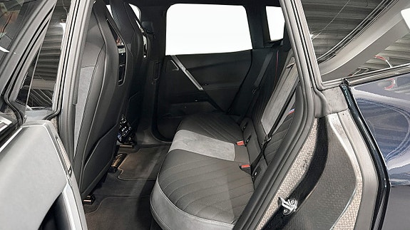 BMW iX 5 of 16