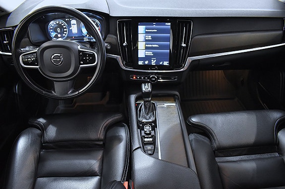 Volvo V90 Cross Country 8 of 26