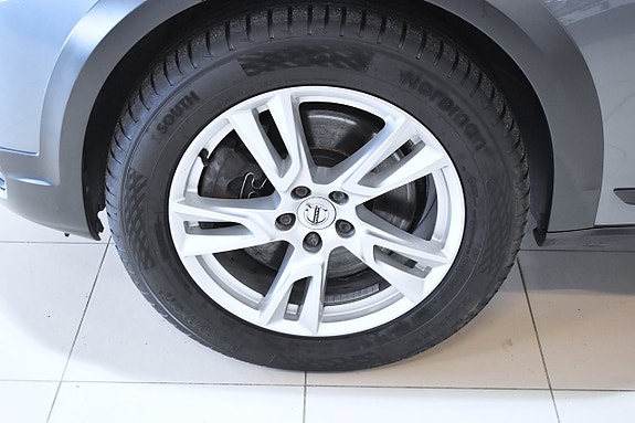 Volvo V90 Cross Country 26 of 26