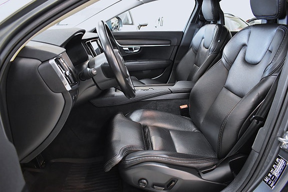 Volvo V90 Cross Country 10 of 26
