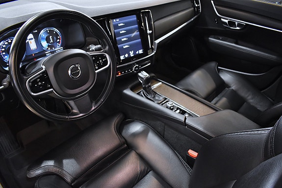 Volvo V90 Cross Country 9 of 26