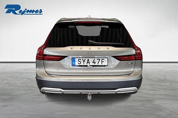 Volvo V90 Cross Country 25 of 28