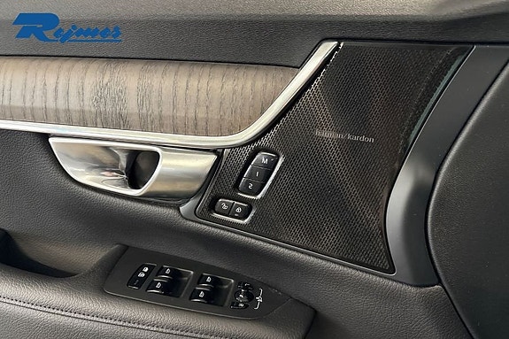 Volvo V90 Cross Country 7 of 28