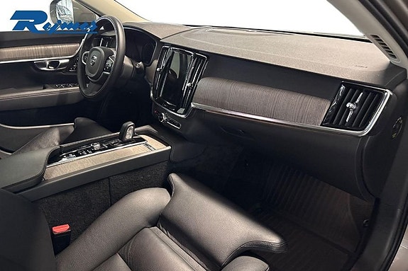 Volvo V90 Cross Country 18 of 28
