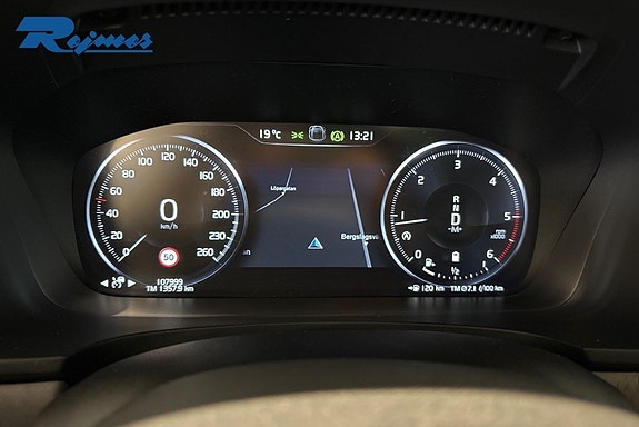 Volvo V90 Cross Country 9 of 28