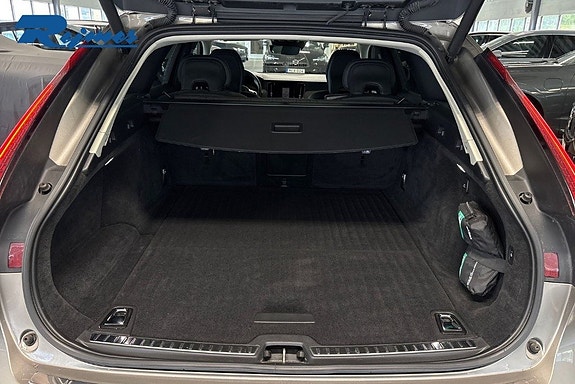 Volvo V90 Cross Country 21 of 28