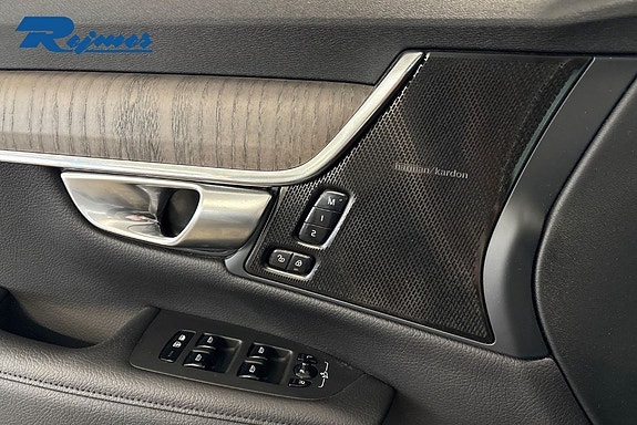Volvo V90 Cross Country 7 of 28
