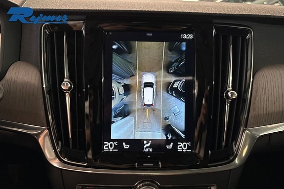 Volvo V90 Cross Country 14 of 28