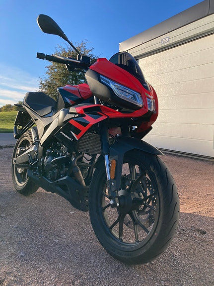 Aprilia TOUNO 125 3 of 4
