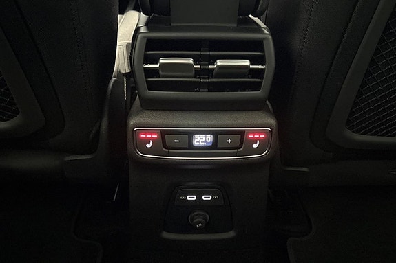 Audi Audi 19 of 25