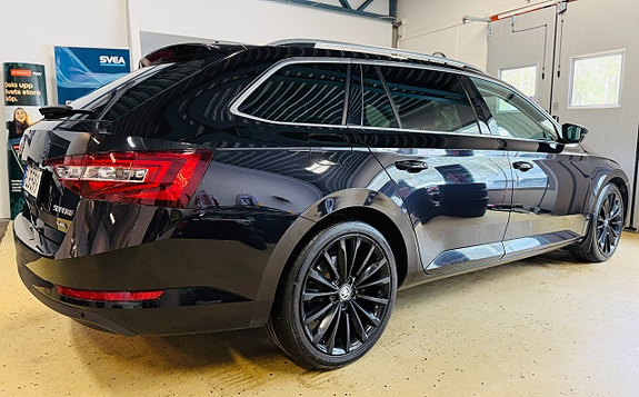 Skoda Superb 9 of 22