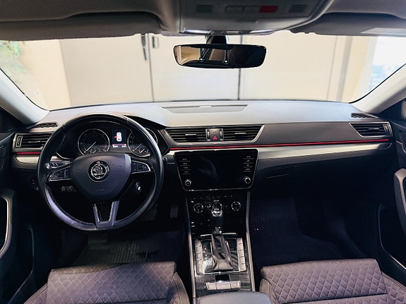 Skoda Superb 15 of 22