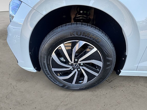 Volkswagen Polo 6 of 12