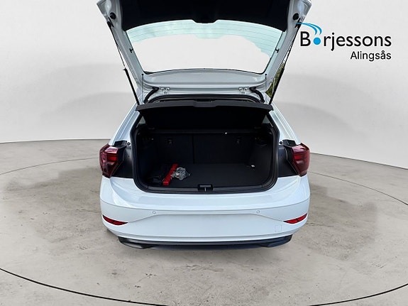 Volkswagen Polo 12 of 12