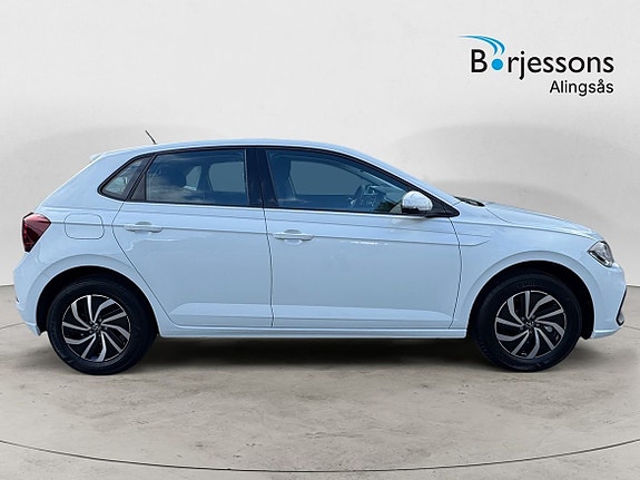 Volkswagen Polo 2 of 12