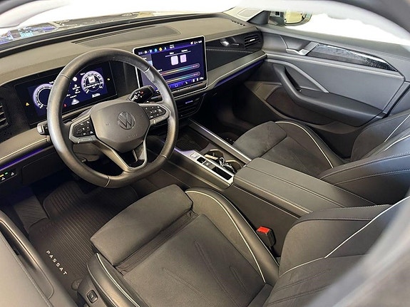 Volkswagen Passat 13 of 22