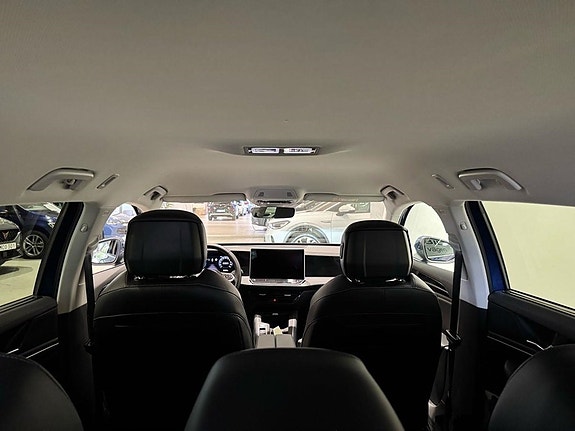 Volkswagen Passat 11 of 22