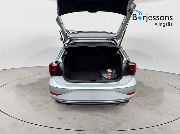 Volkswagen Polo 12 of 12
