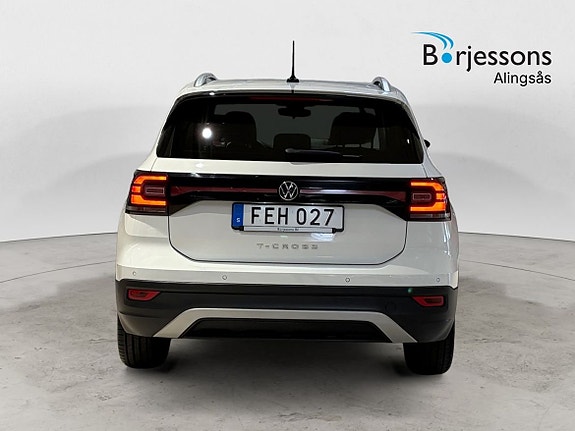 Volkswagen T-Cross 4 of 10