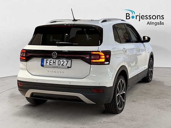 Volkswagen T-Cross 3 of 10