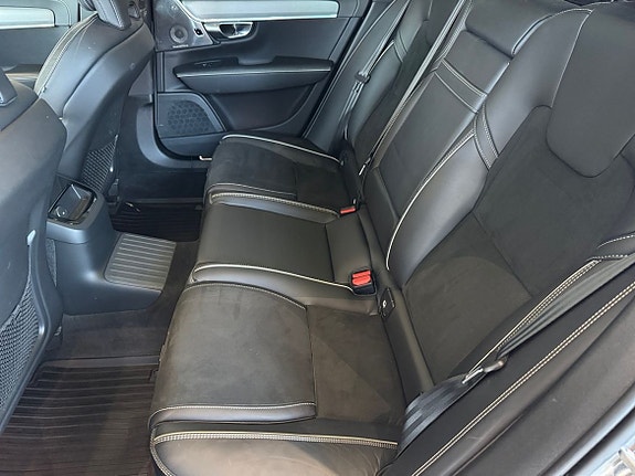 Volvo V90 10 of 11