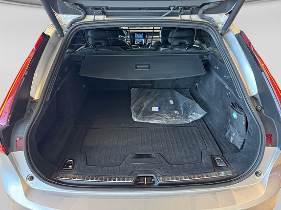 Volvo V90 4 of 11