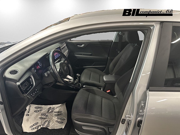 Kia Rio 8 of 15