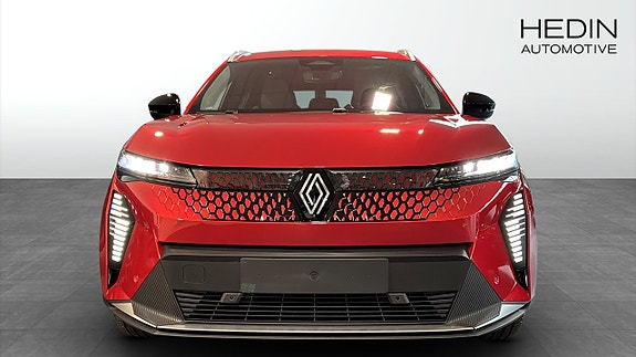 Renault Scenic E-Tech 8 of 14