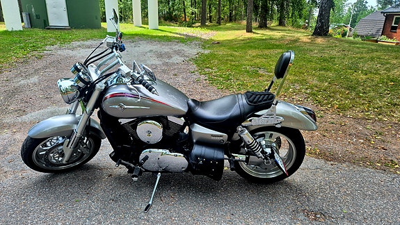 Kawasaki Vulcan 1500 Meanstreak 3 of 6