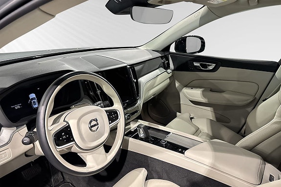 Volvo XC60 7 of 17