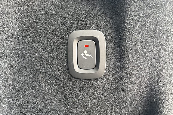 Volvo XC60 17 of 17