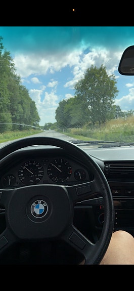 BMW 325i 4 of 11