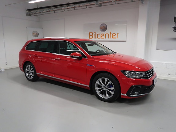 Volkswagen Passat 4 of 30