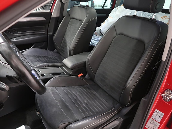 Volkswagen Passat 15 of 30