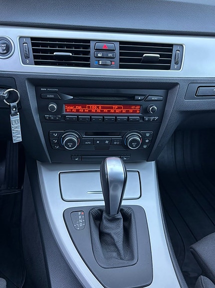 BMW 325i 15 of 19
