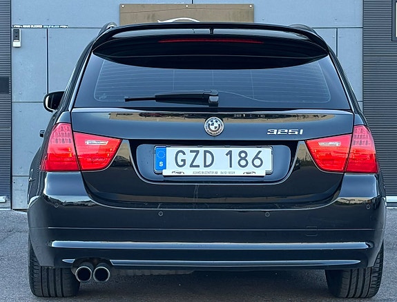 BMW 325i 9 of 19