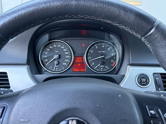 BMW 325i 13 of 19