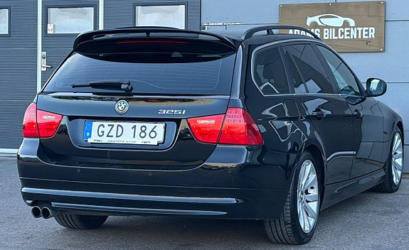 BMW 325i 7 of 19