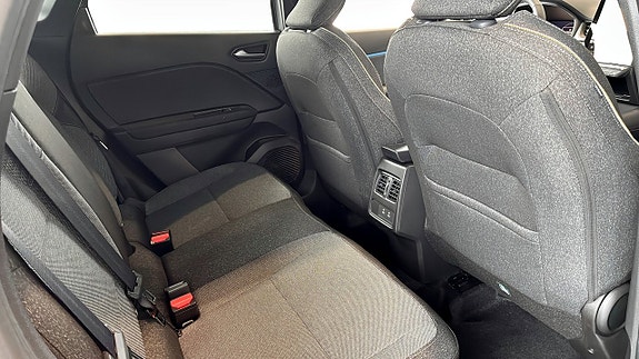 Renault Captur 5 of 12