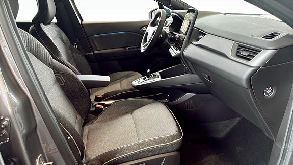 Renault Captur 3 of 12