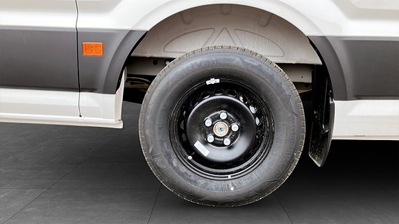 Volkswagen Crafter 6 of 12