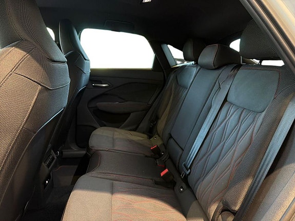 Audi Q3 21 of 22