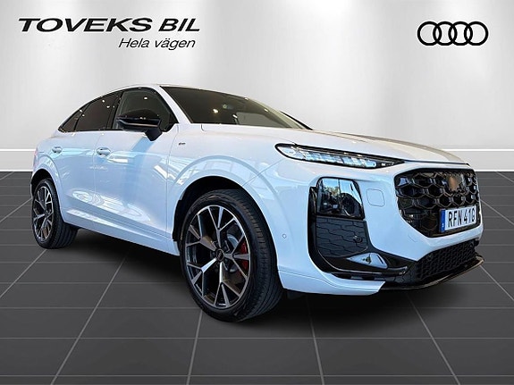 Audi Q3 5 of 22