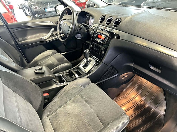 Ford S-MAX 10 of 15