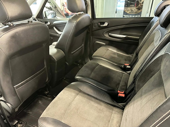 Ford S-MAX 9 of 15