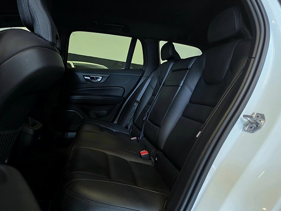 Volvo V60 9 of 17